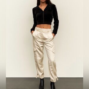 Express Super High Waisted Satin Cargo Ankle Pants Ivory Off White Size 8R NWT